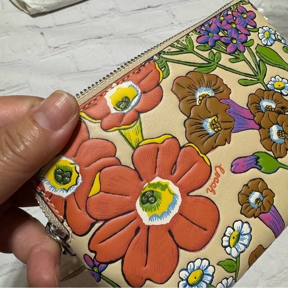 COACH Corner Zip Wristlet In Brown Signature Canvas With Wildflower Print nwt - Picture 3 of 14